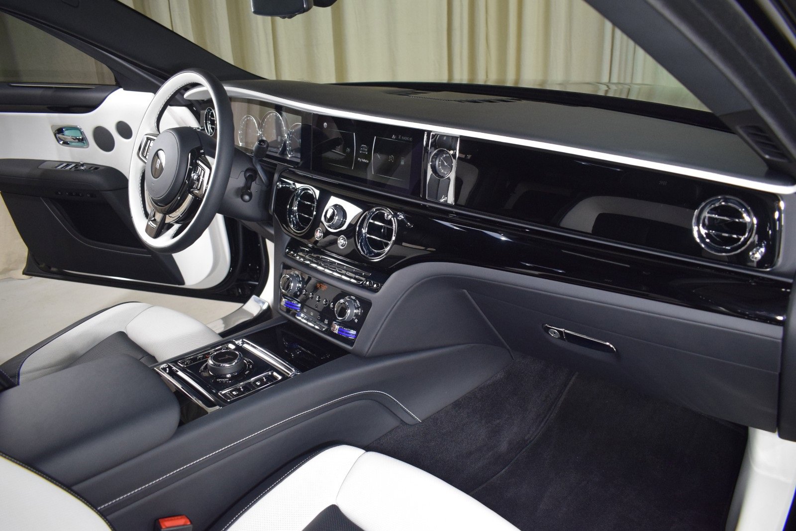 Certified 2024 Rolls-Royce Ghost image 26
