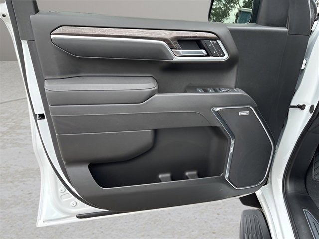 Used 2025 Chevrolet Silverado 1500 LTZ w/ LTZ Convenience Package II image 6