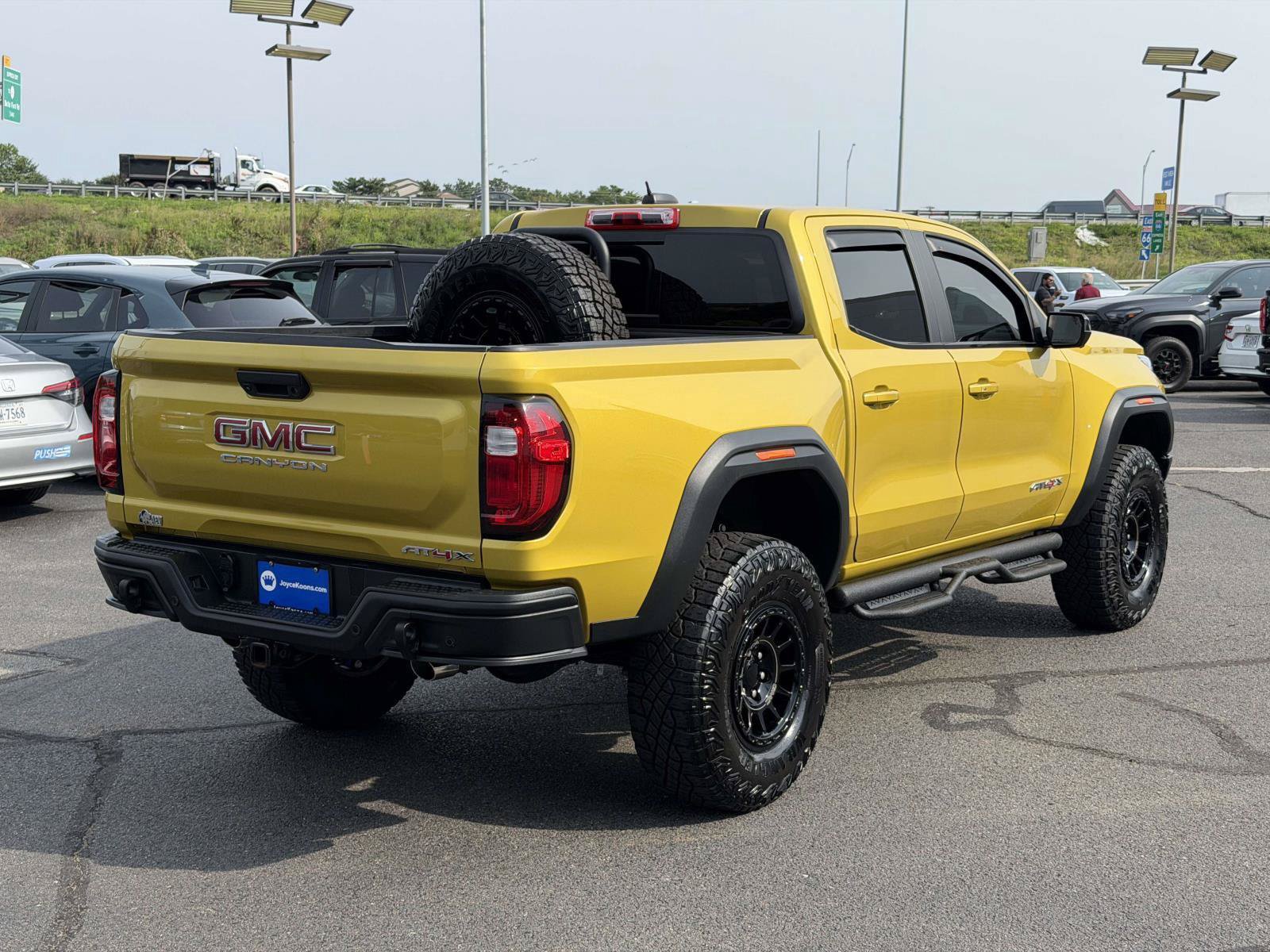Used 2024 GMC Canyon AT4X w/ AT4X AEV Edition AWD/4WD image 2