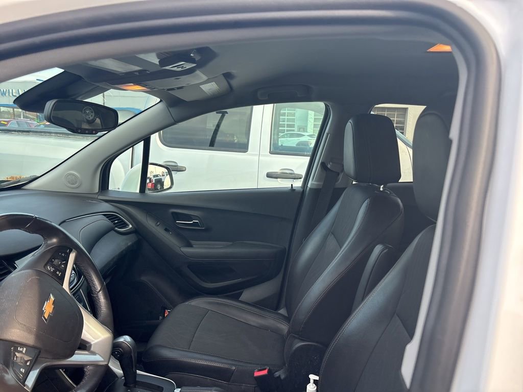 Used 2019 Chevrolet Trax LT w/ Driver Confidence Package image 8