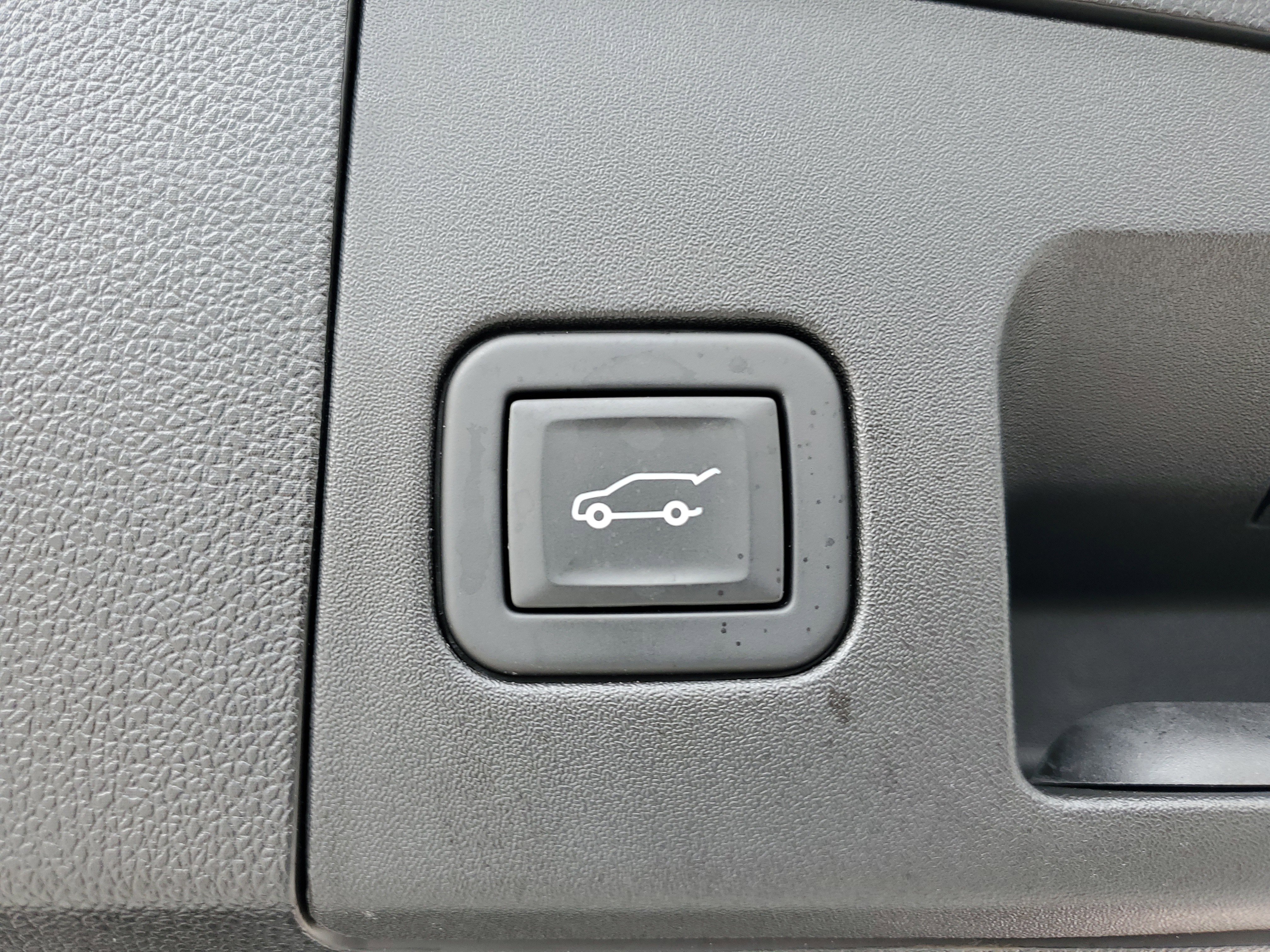 Used 2023 Cadillac XT4 Premium Luxury w/ Driver Assist Package image 19