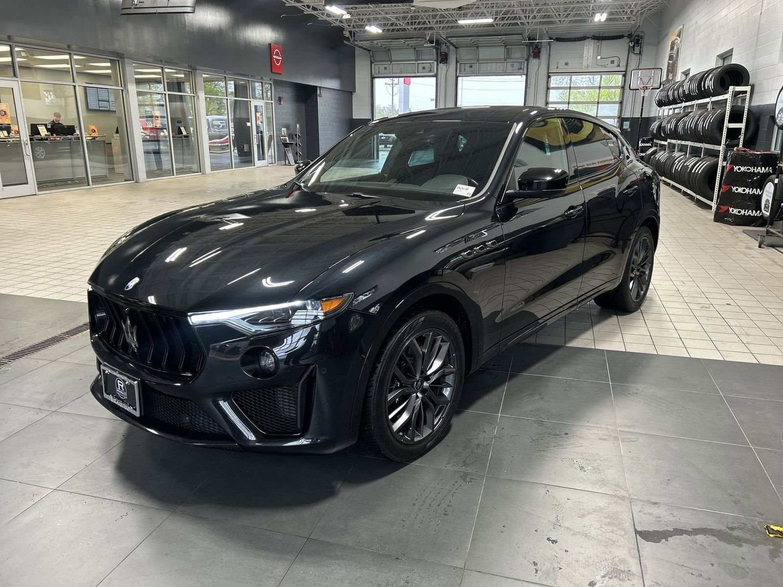 Used 2023 Maserati Levante Modena S AWD/4WD image 9