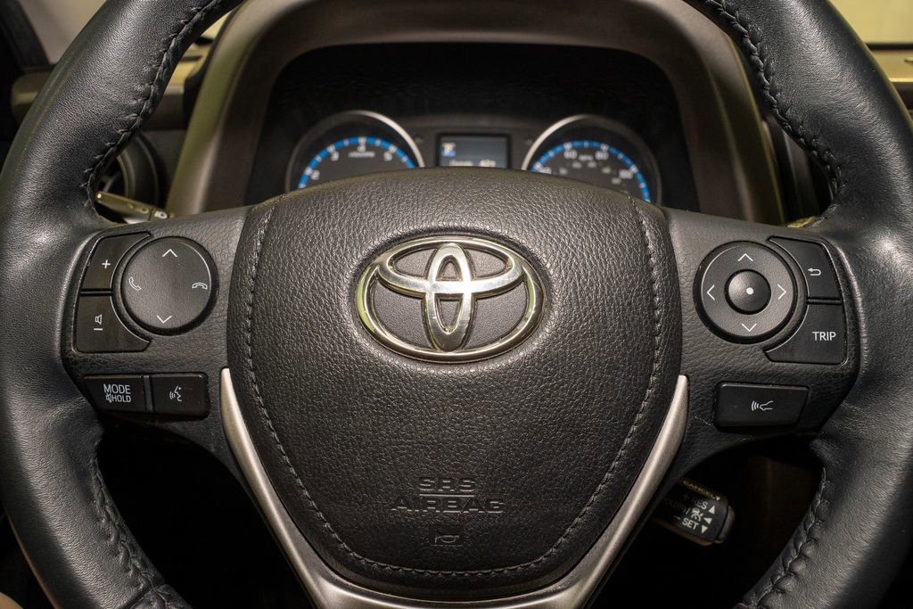 Used 2018 Toyota RAV4 XLE image 18
