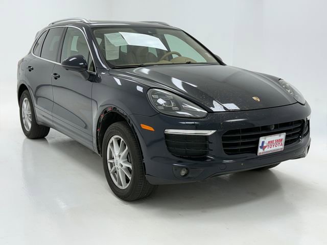 Used 2017 Porsche Cayenne w/ Premium Plus Package AWD/4WD image 2