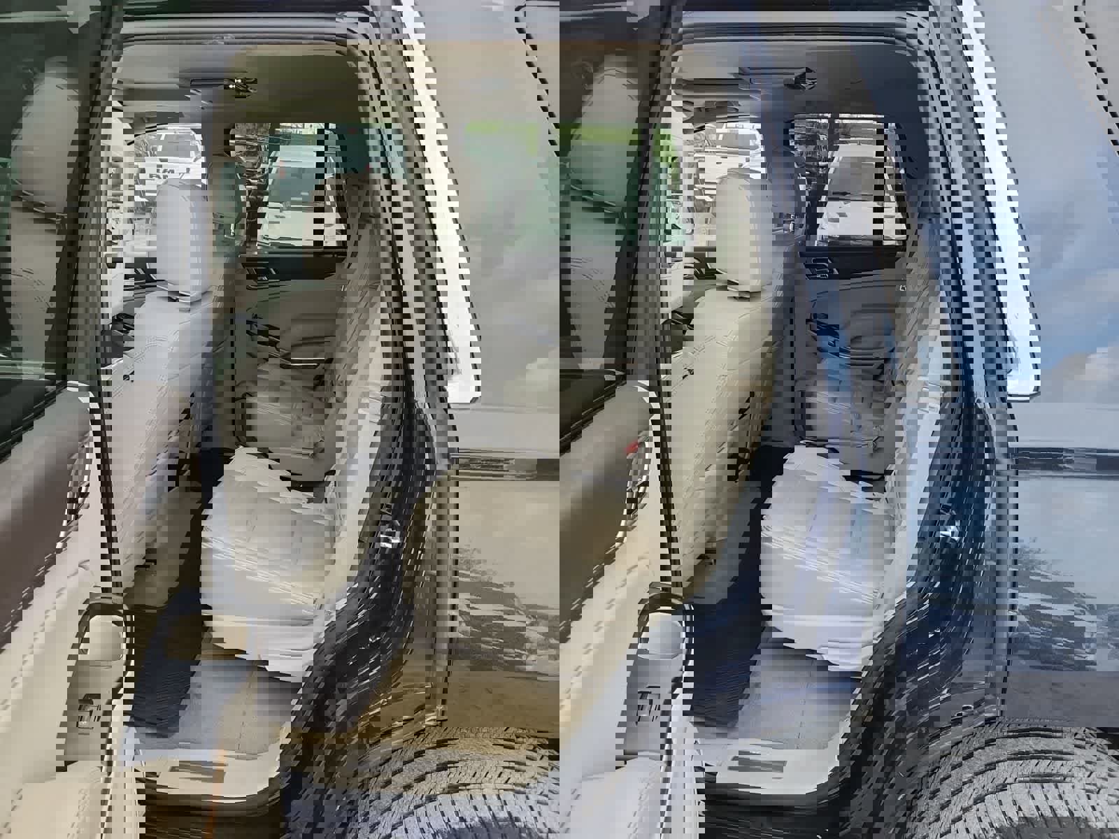 Used 2017 GMC Yukon Denali w/ Open Road Package image 28