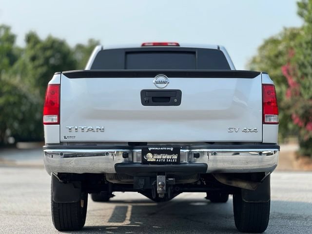 Used 2015 Nissan Titan SV w/ SV Value Truck Package AWD/4WD image 6