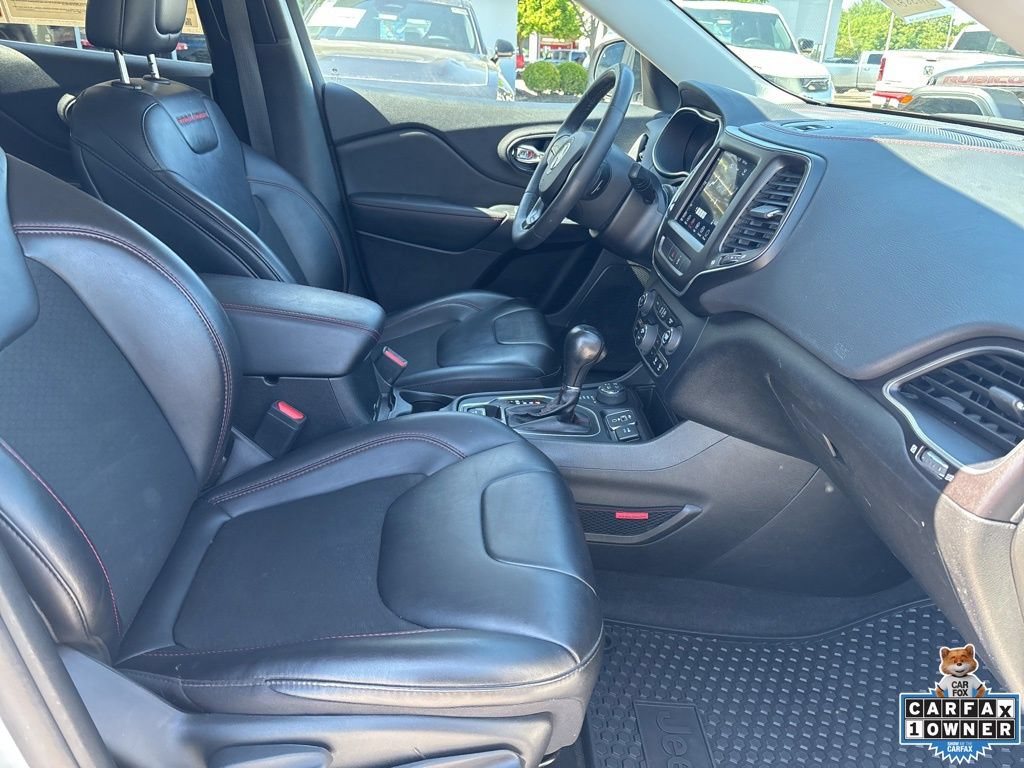 Used 2022 Jeep Cherokee Trailhawk w/ Comfort/Convenience Group AWD/4WD image 50