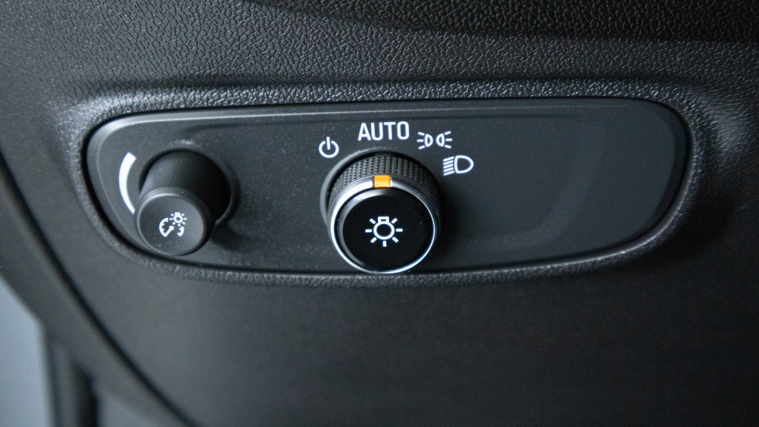 Used 2024 Chevrolet Equinox LS FWD image 23