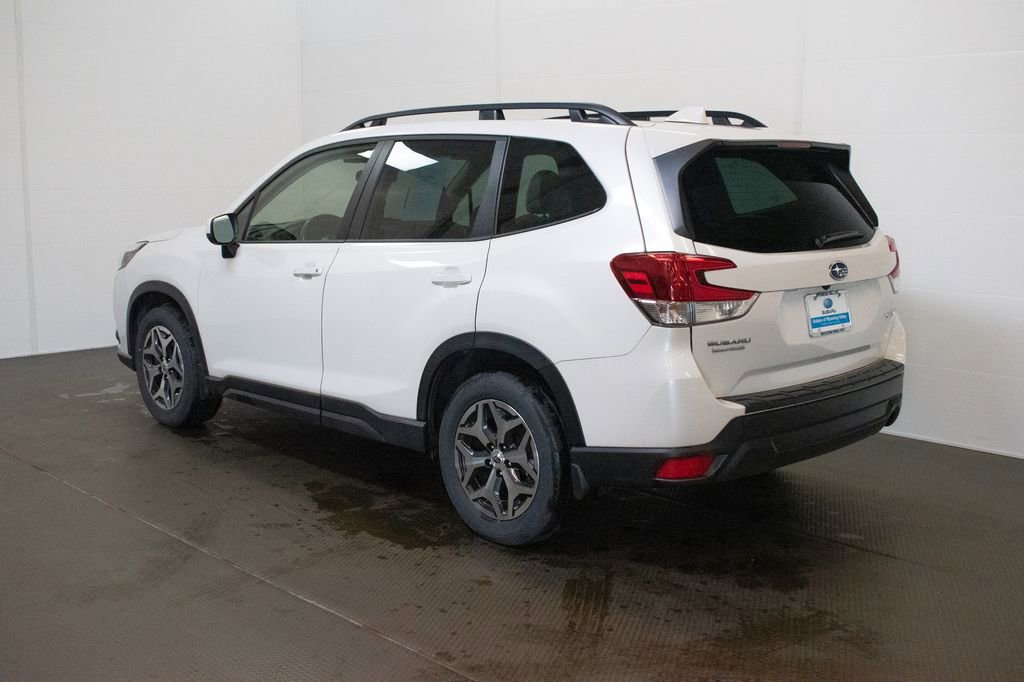 Used 2023 Subaru Forester Premium AWD/4WD image 6