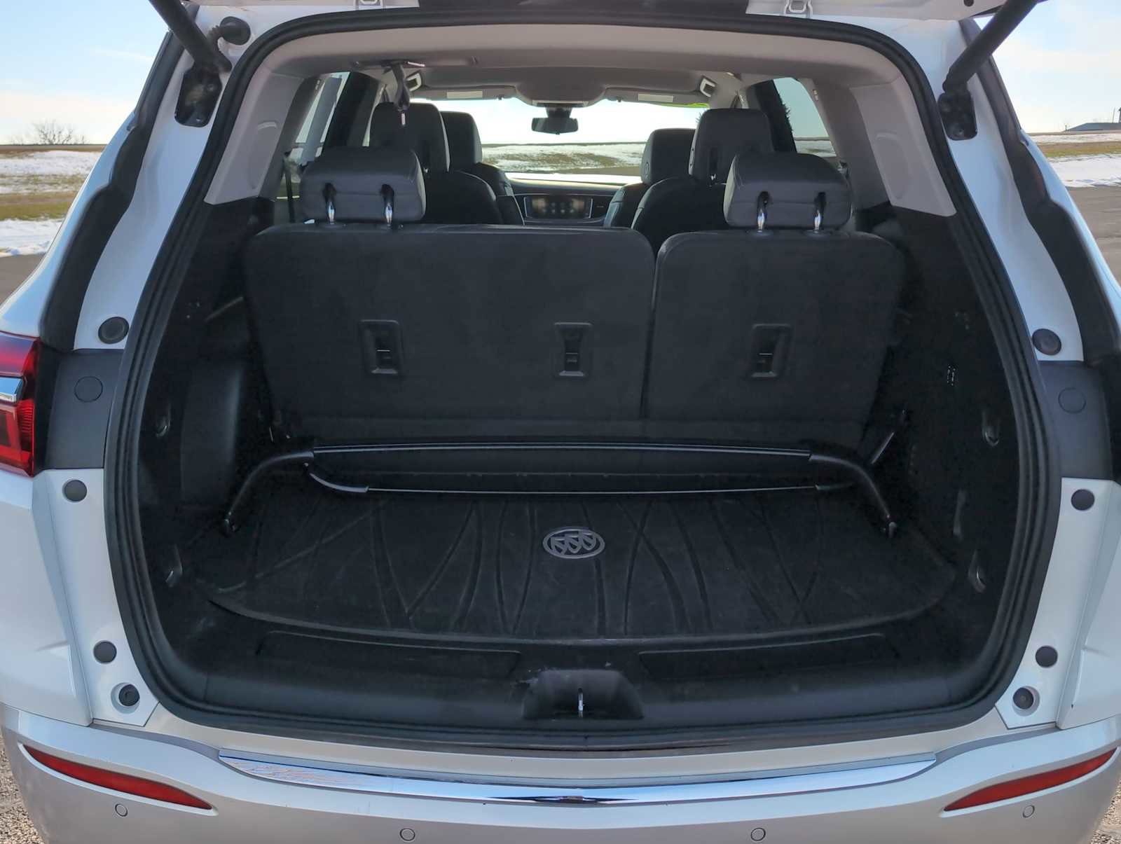 Used 2018 Buick Enclave Premium w/ LPO, Hit The Road Package image 26