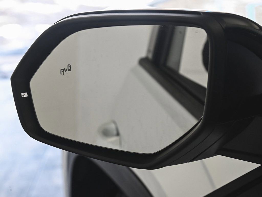 Used 2025 Volkswagen Atlas Peak Edition SE AWD/4WD image 46