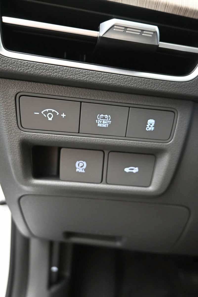 New 2026 Hyundai Sonata SEL FWD image 24