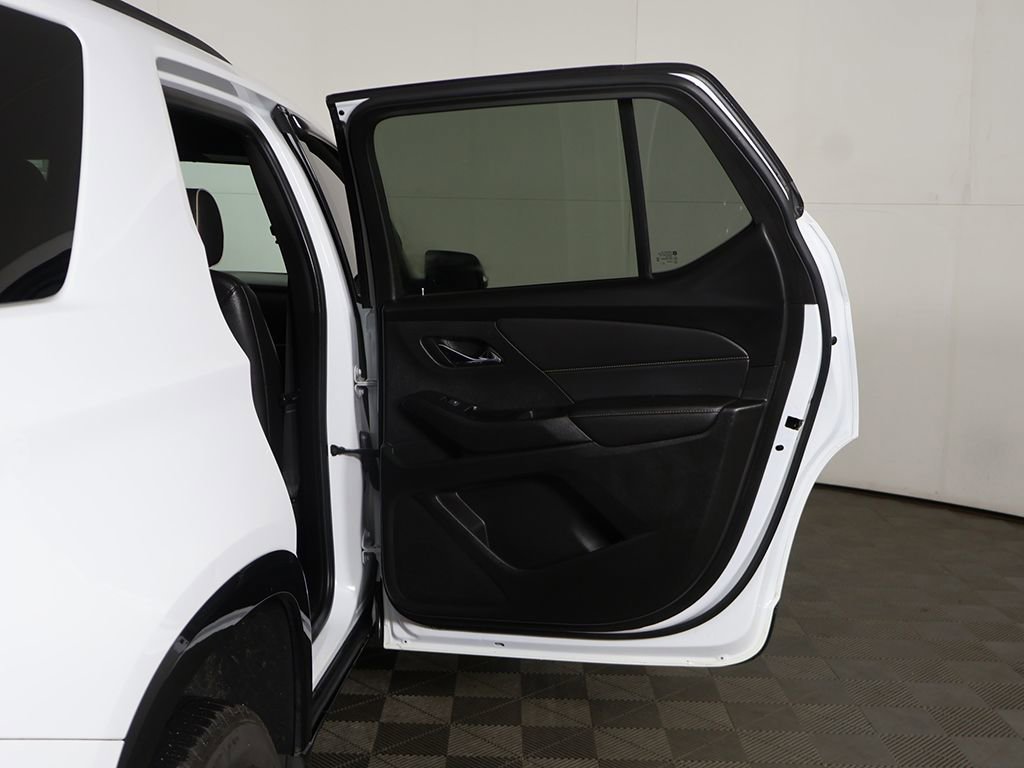 Used 2023 Chevrolet Traverse Premier w/ Redline Edition AWD/4WD image 29