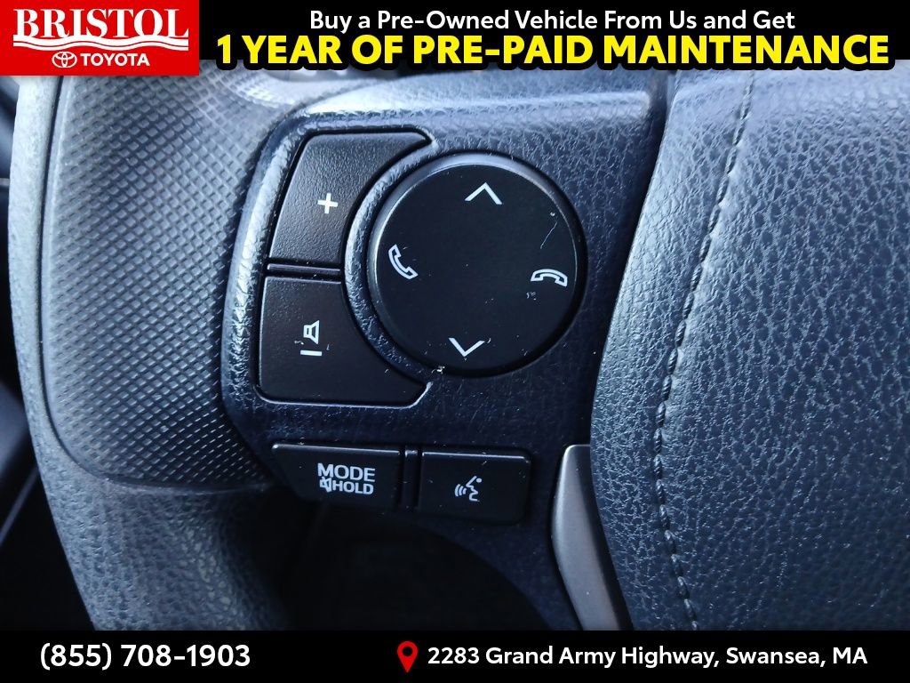 Used 2018 Toyota RAV4 LE image 25