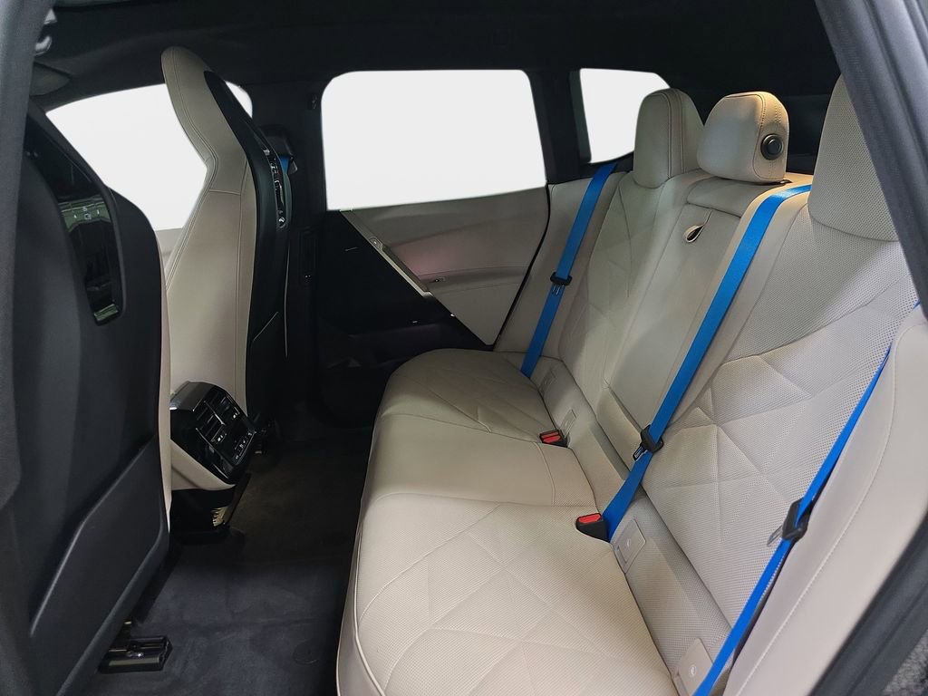 Used 2024 BMW iX xDrive50 image 14