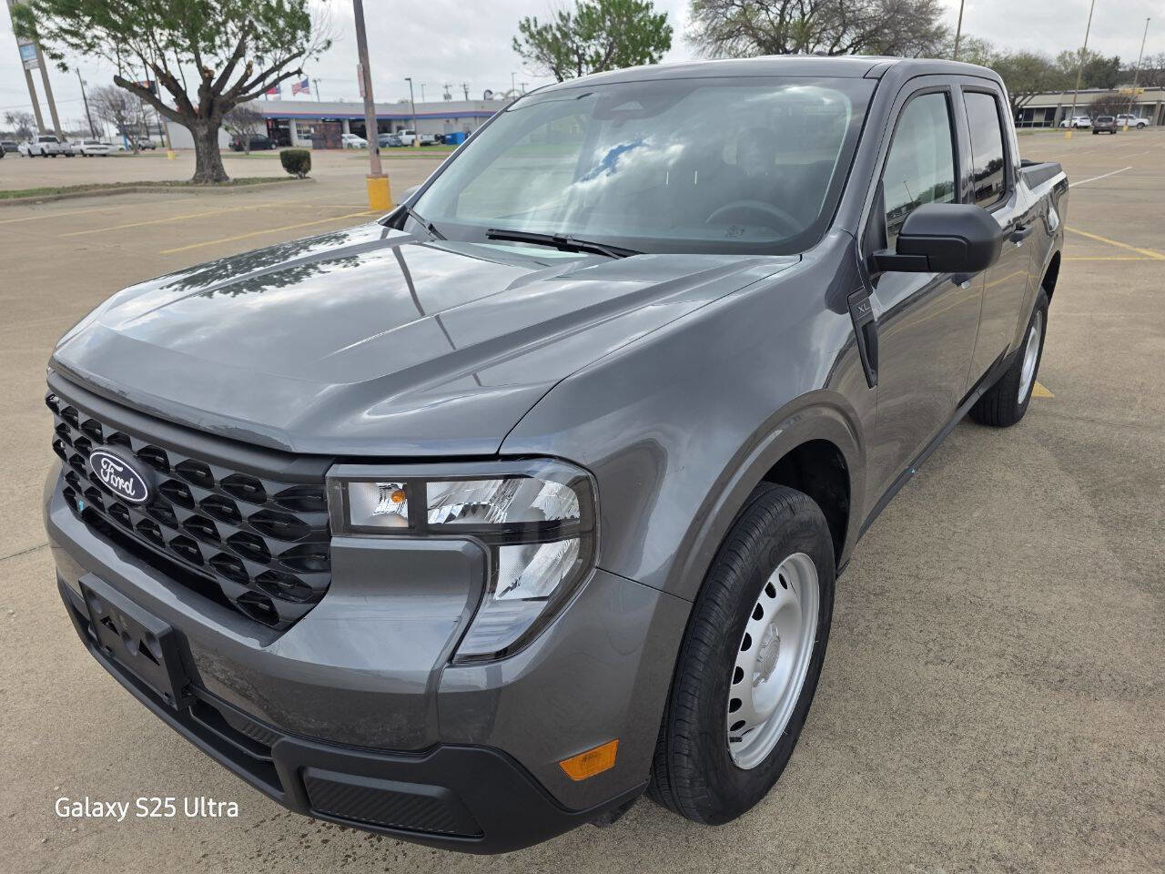 Used 2025 Ford Maverick XL w/ Equipment Group 102A image 3