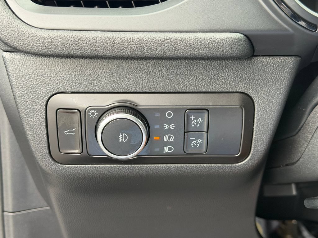 Used 2023 Ford Escape ST-Line Select AWD/4WD image 36