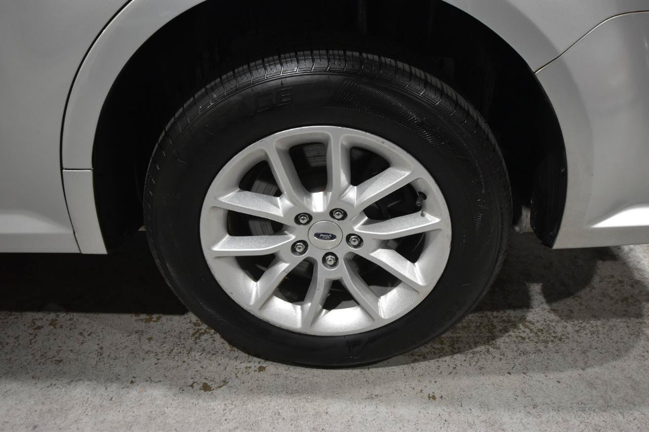 Used 2018 Ford Flex SE FWD image 42
