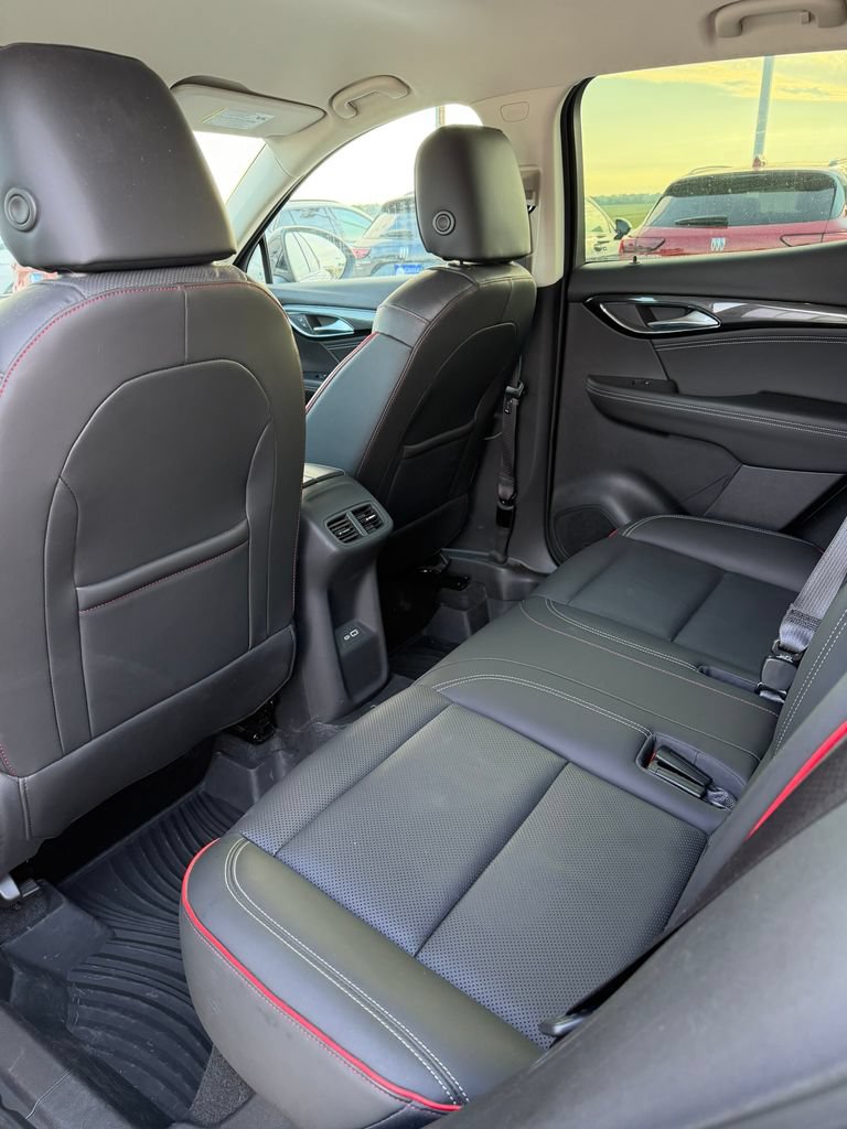 Used 2022 Buick Envision Essence w/ Technology Package II AWD/4WD image 19