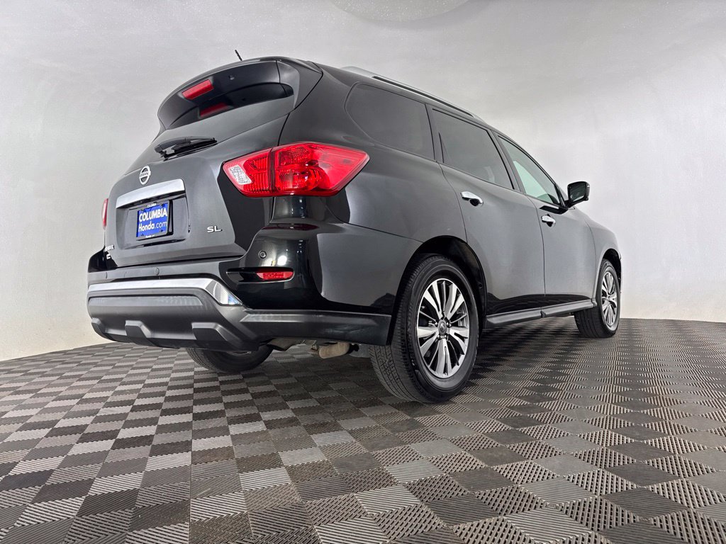 Used 2018 Nissan Pathfinder SL FWD image 9