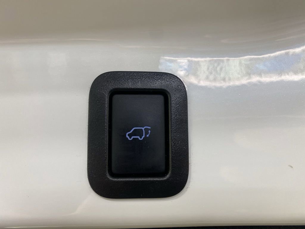 Used 2018 Toyota Highlander SE AWD/4WD image 29