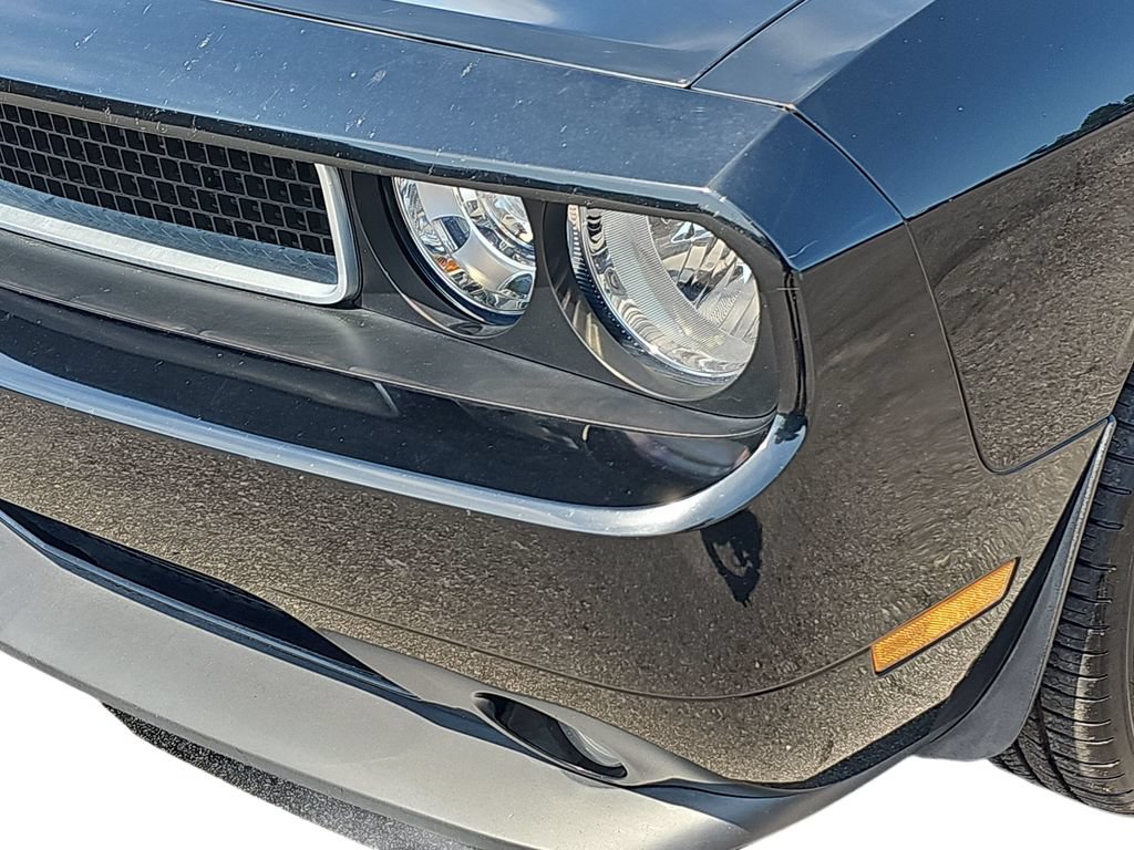 Used 2014 Dodge Challenger SXT Plus RWD image 30