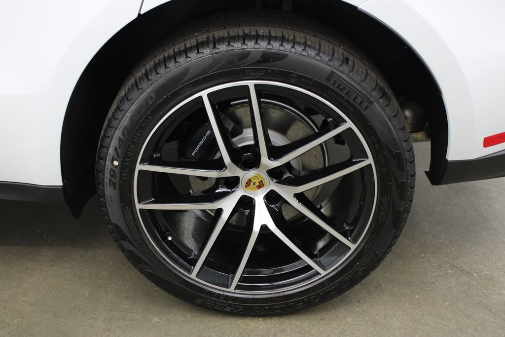 New 2026 Porsche Macan image 13