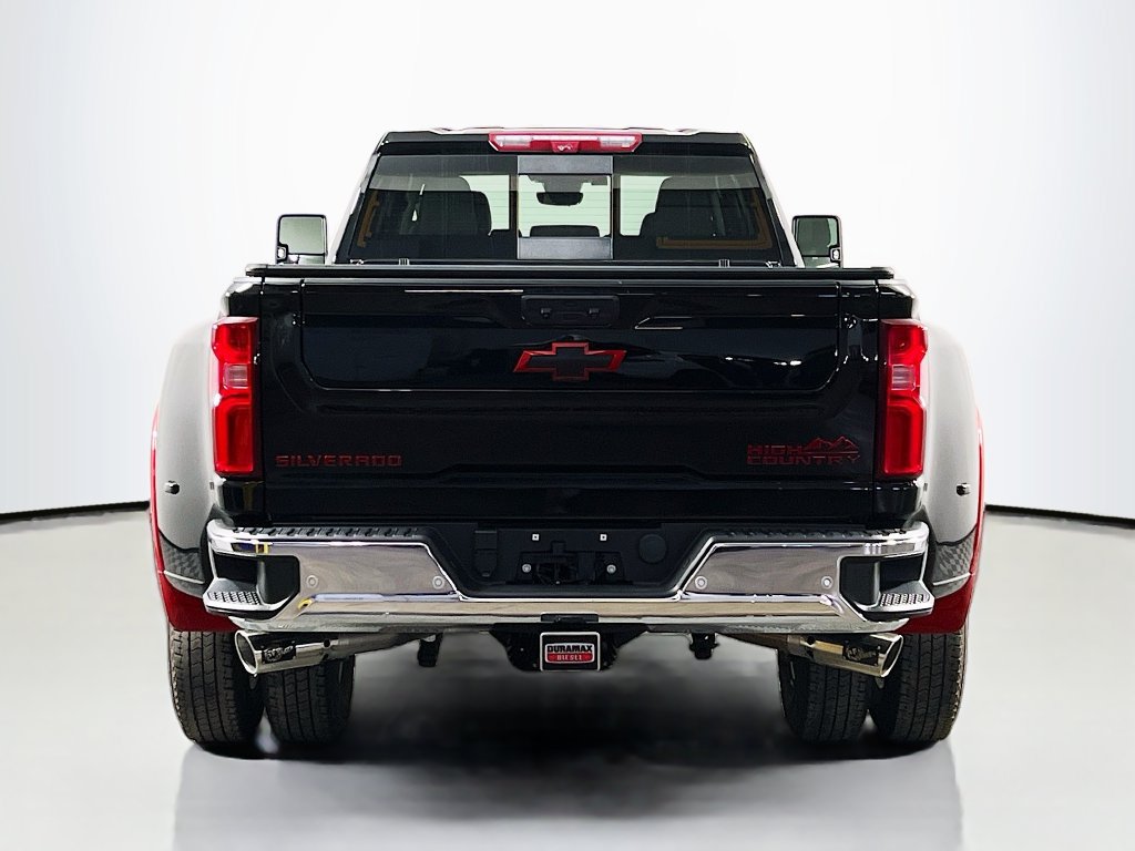 Used 2024 Chevrolet Silverado 3500 LTZ w/ LTZ Plus Package AWD/4WD image 6