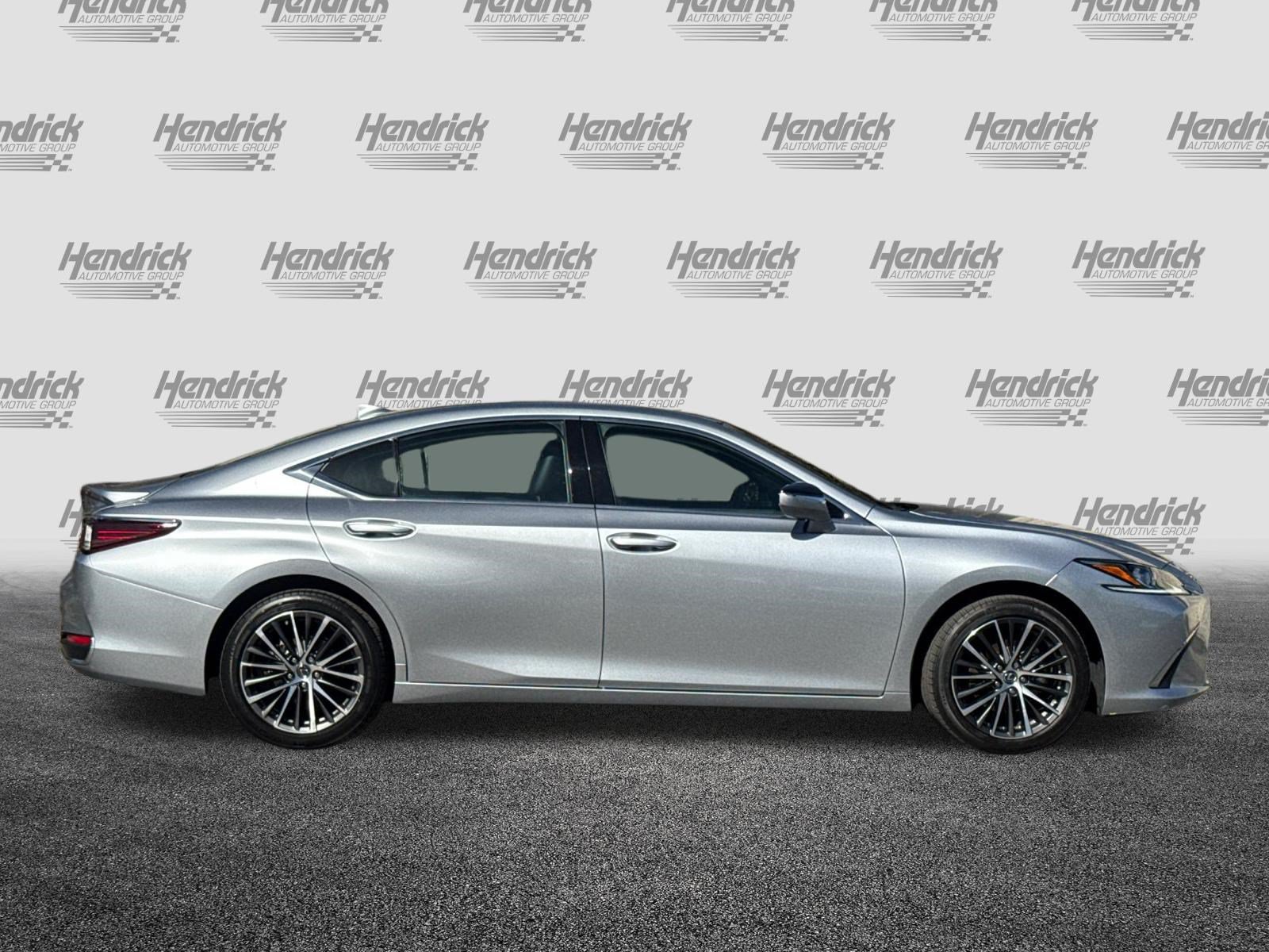 Certified 2024 Lexus ES 300h w/ Premium Package FWD image 3