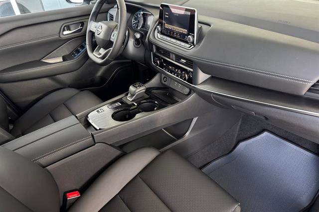 New 2026 Nissan Rogue Dark Armor image 18