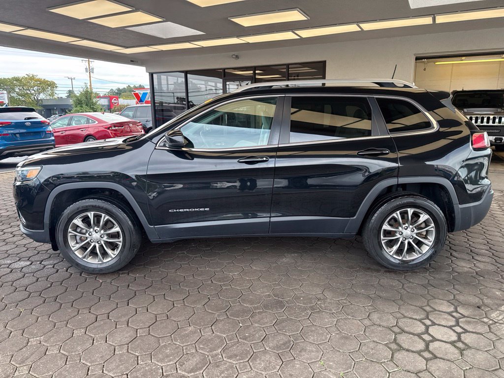 Used 2020 Jeep Cherokee Latitude Plus AWD/4WD image 9