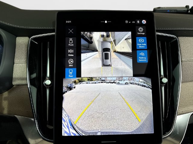 Certified 2026 Volvo XC90 B6 Plus AWD/4WD image 28