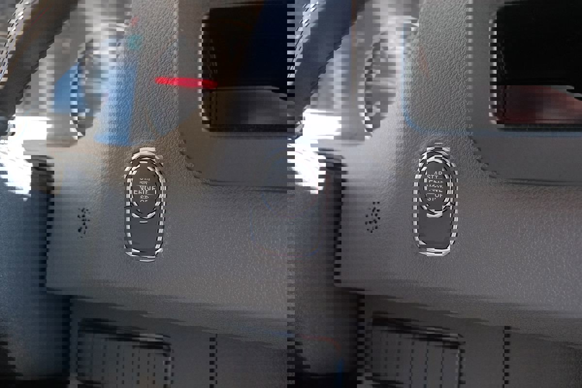 Used 2025 Mercedes-Benz Sprinter 2500 image 14