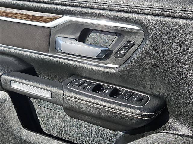 Used 2019 RAM 1500 Laramie RWD image 11