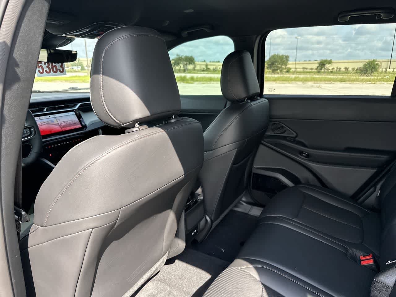 New 2026 Jeep Cherokee Limited AWD/4WD image 17