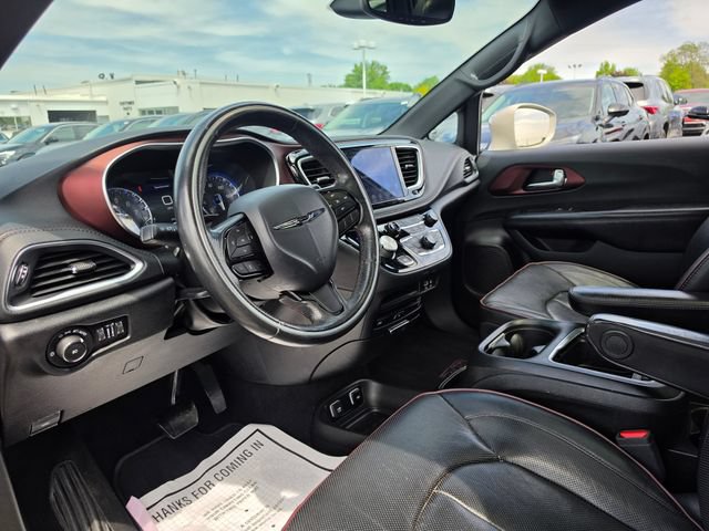 Used 2020 Chrysler Pacifica Limited FWD image 9