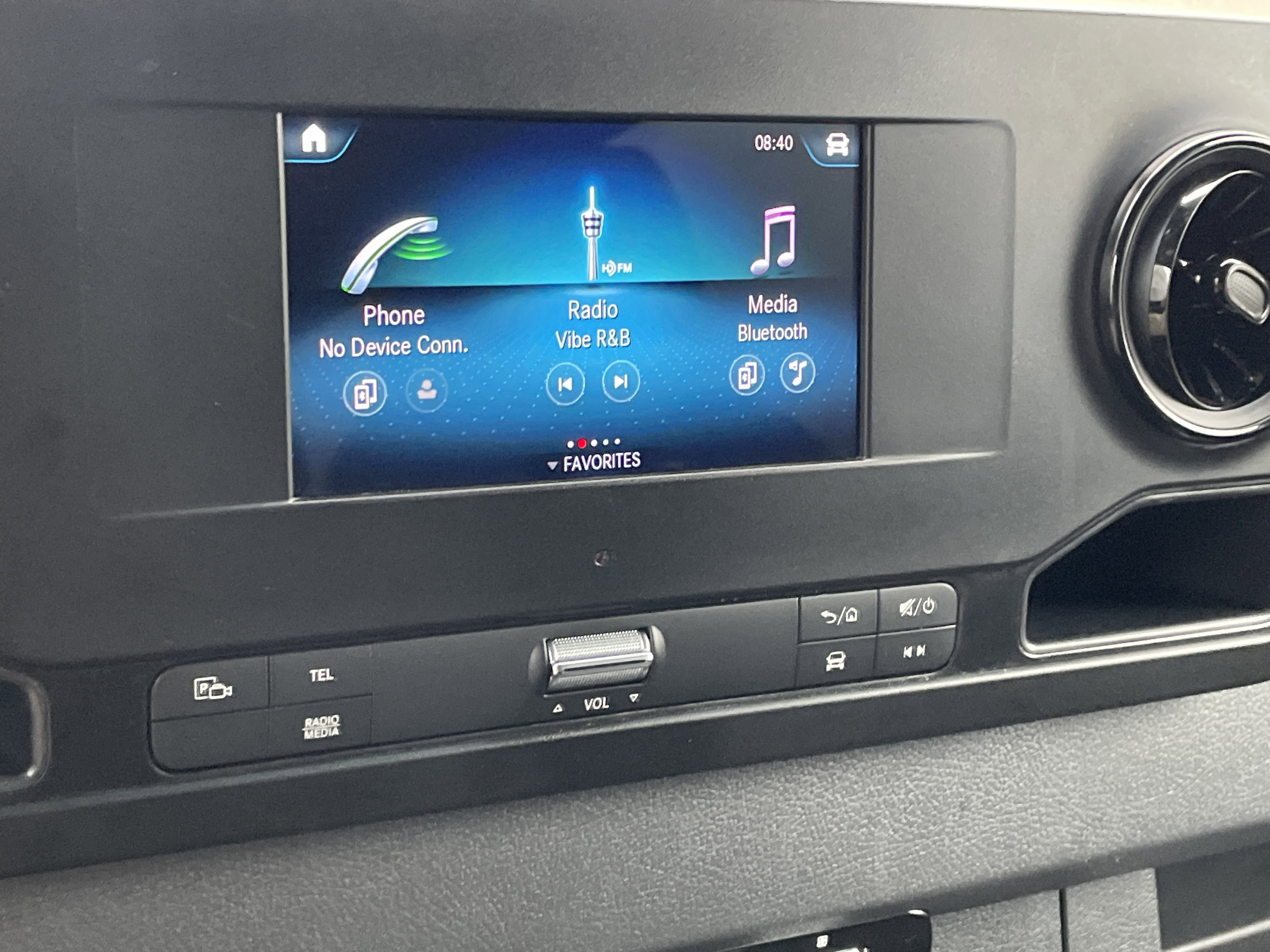 Used 2024 Mercedes-Benz Sprinter 2500 image 36