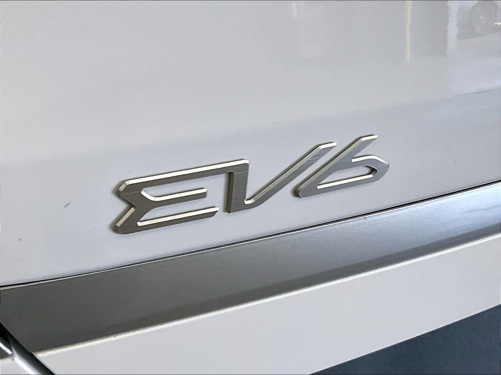 Used 2026 Kia EV6 Light AWD/4WD image 12