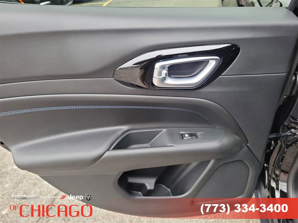 New 2026 Jeep Compass Latitude image 8