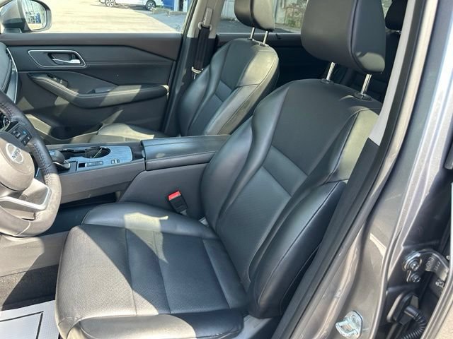 Used 2021 Nissan Rogue SV w/ Premium Package FWD image 24