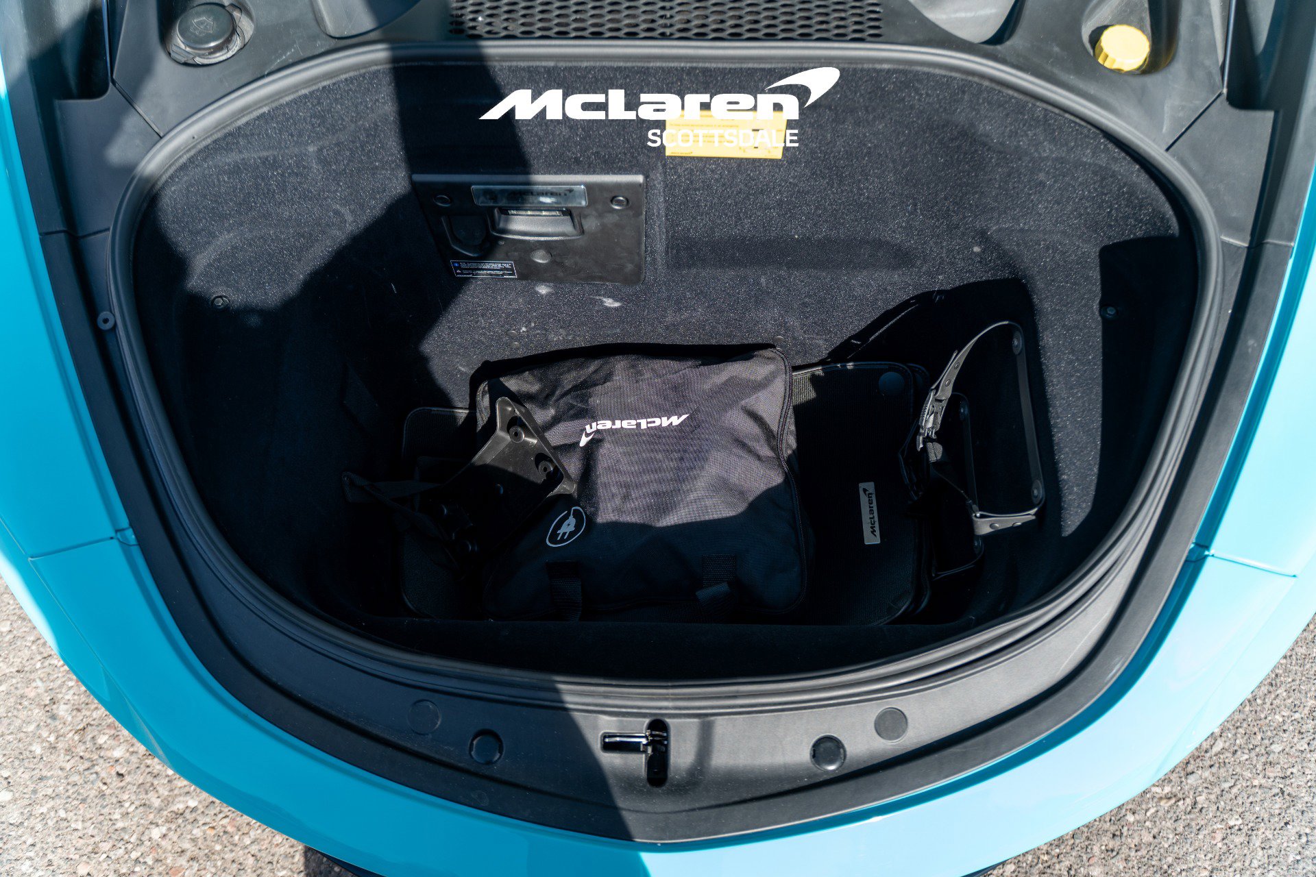 Used 2024 McLaren Artura image 29