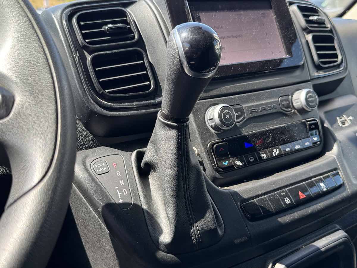 Used 2024 RAM ProMaster 2500 w/ Convenience Group FWD image 24