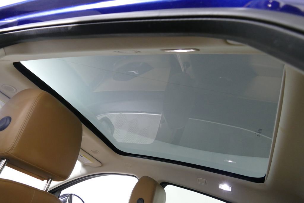 Used 2021 Jaguar E-PACE SE image 10