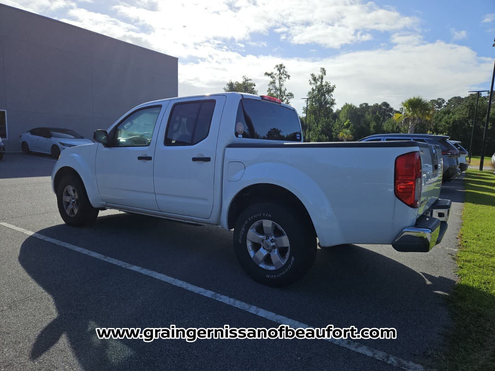 Used 2012 Nissan Frontier SV RWD image 6