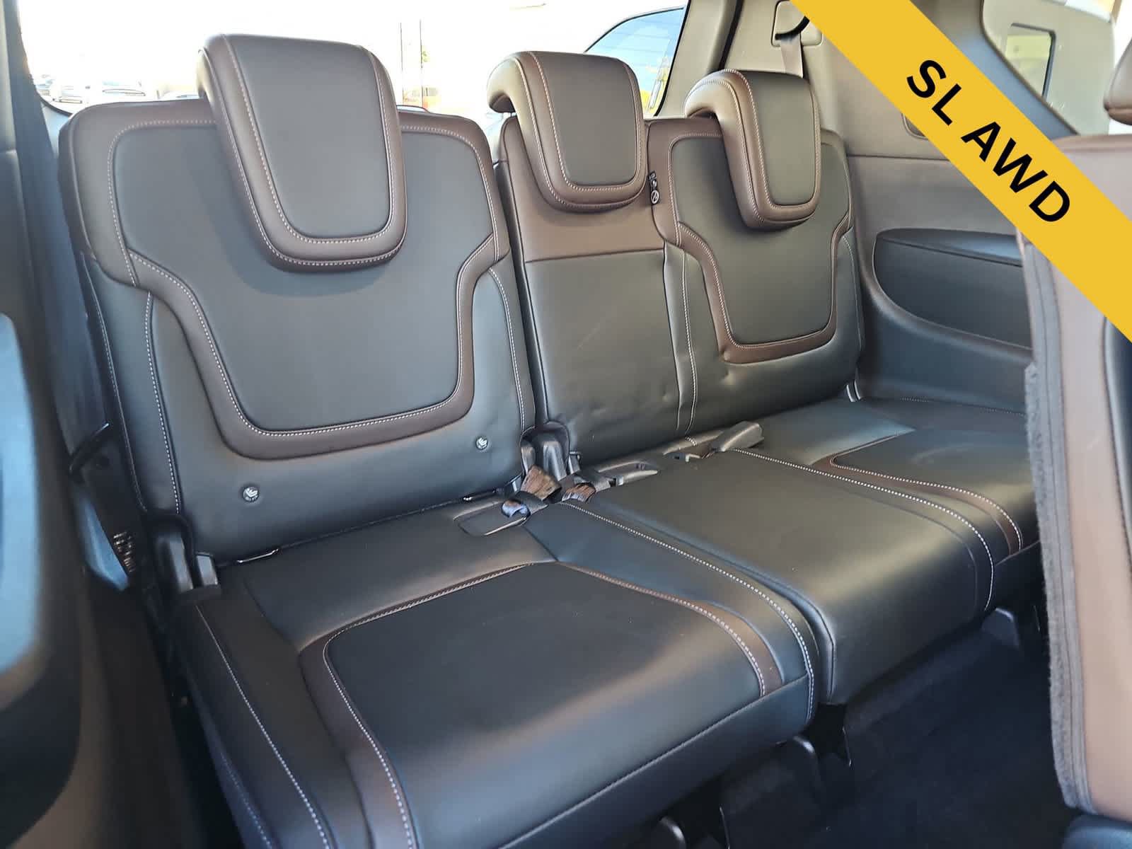 Used 2025 Nissan Armada SL AWD/4WD image 29