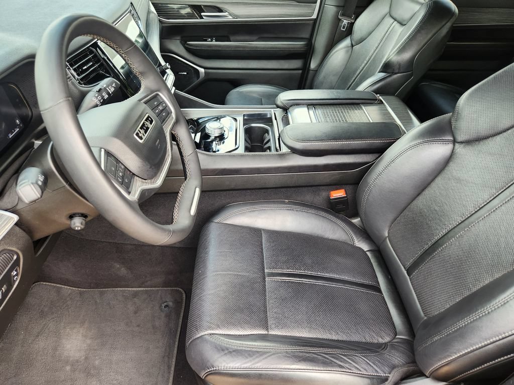 Used 2024 Jeep Wagoneer Series II w/ Flexible Seating Group AWD/4WD image 21