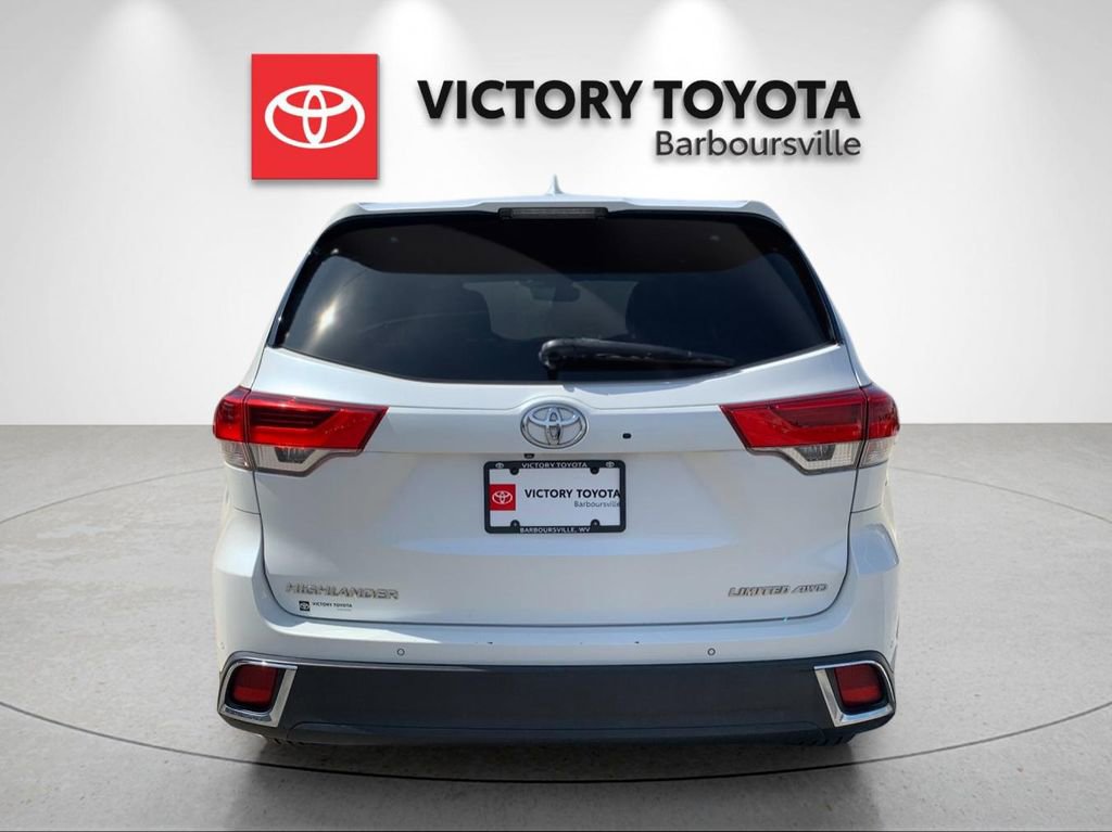 Used 2018 Toyota Highlander Limited image 4