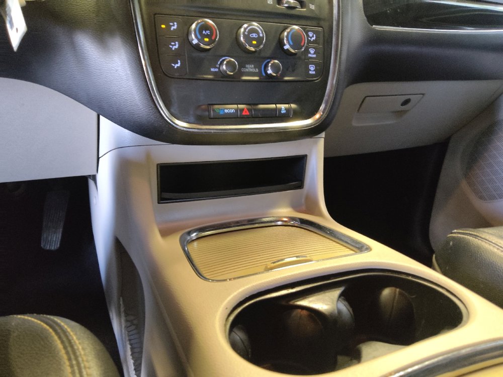 Used 2020 Dodge Grand Caravan SXT FWD image 26