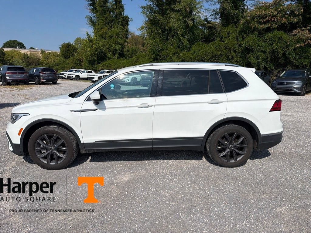 Used 2022 Volkswagen Tiguan SE FWD image 2
