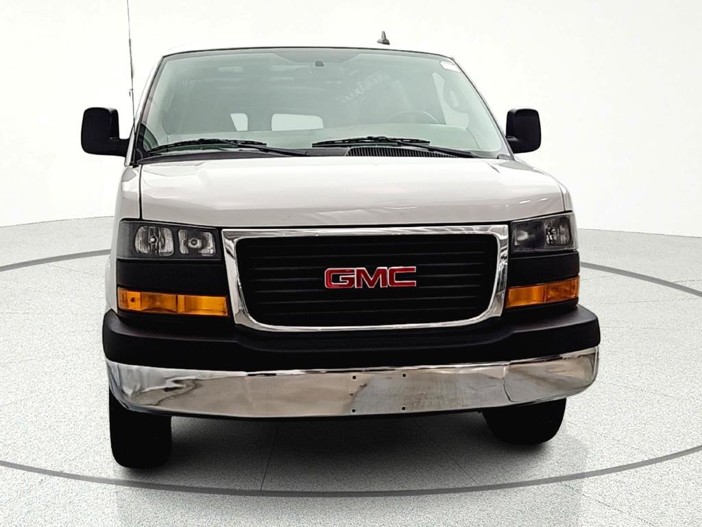 Used 2019 GMC Savana 2500 w/ Driver Convenience Package RWD image 2
